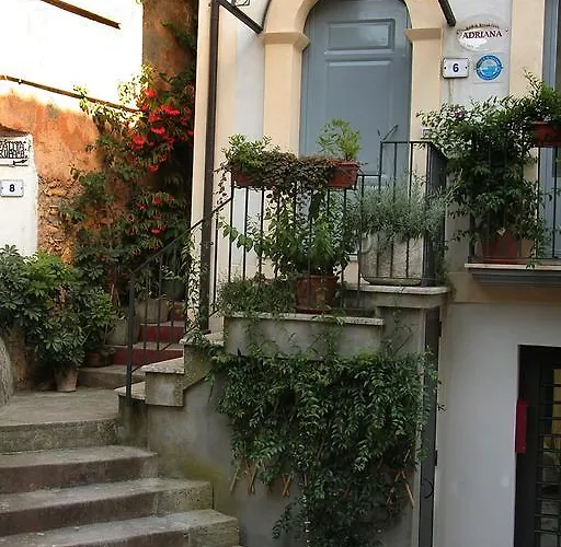 住宿加早餐酒店 Adriana 帕奥拉