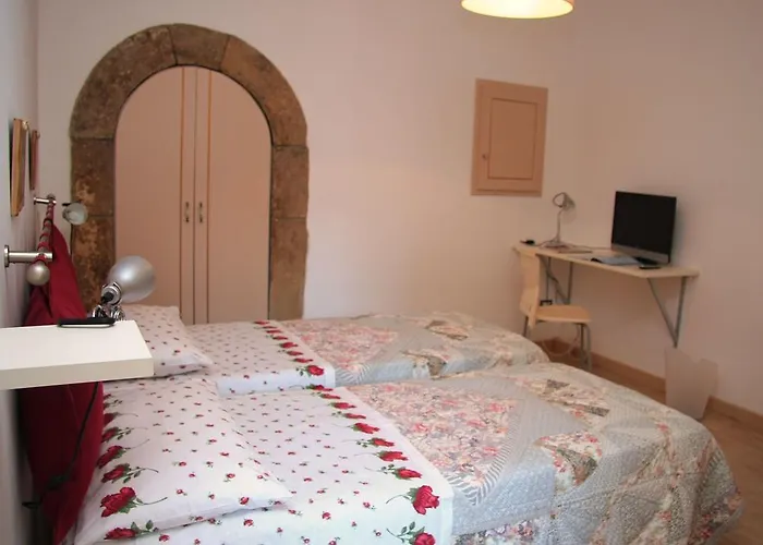 Adriana Alojamento de Acomodação e Pequeno-almoço Paola