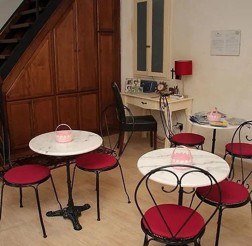 Alojamento de Acomodação e Pequeno-almoço Adriana 3*